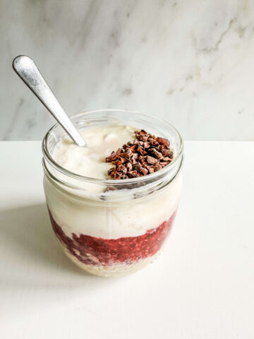 Raspberry Chocolate Overnight Oats
